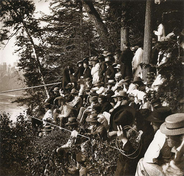 Spectators on the banks of the Niagara River, 1859. Photo by William England